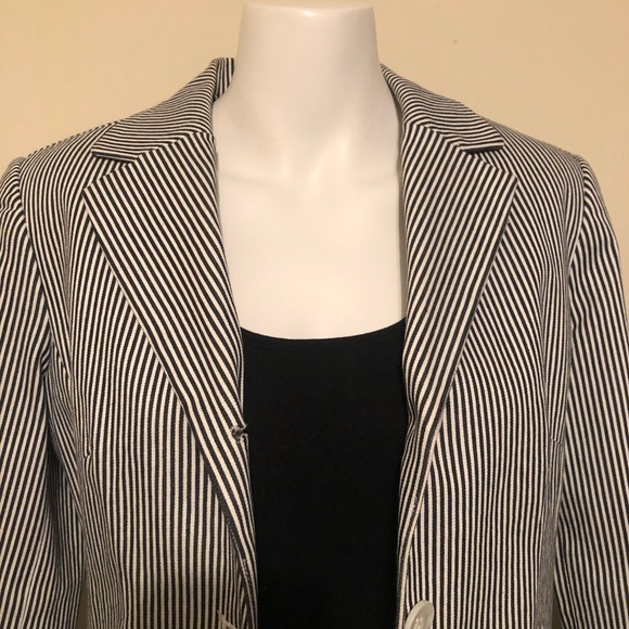 5/$20 Rafaella striped blazer 10 - Picture 3 of 6